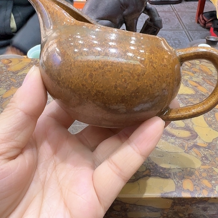 窑变公道杯一个，瓷。。。