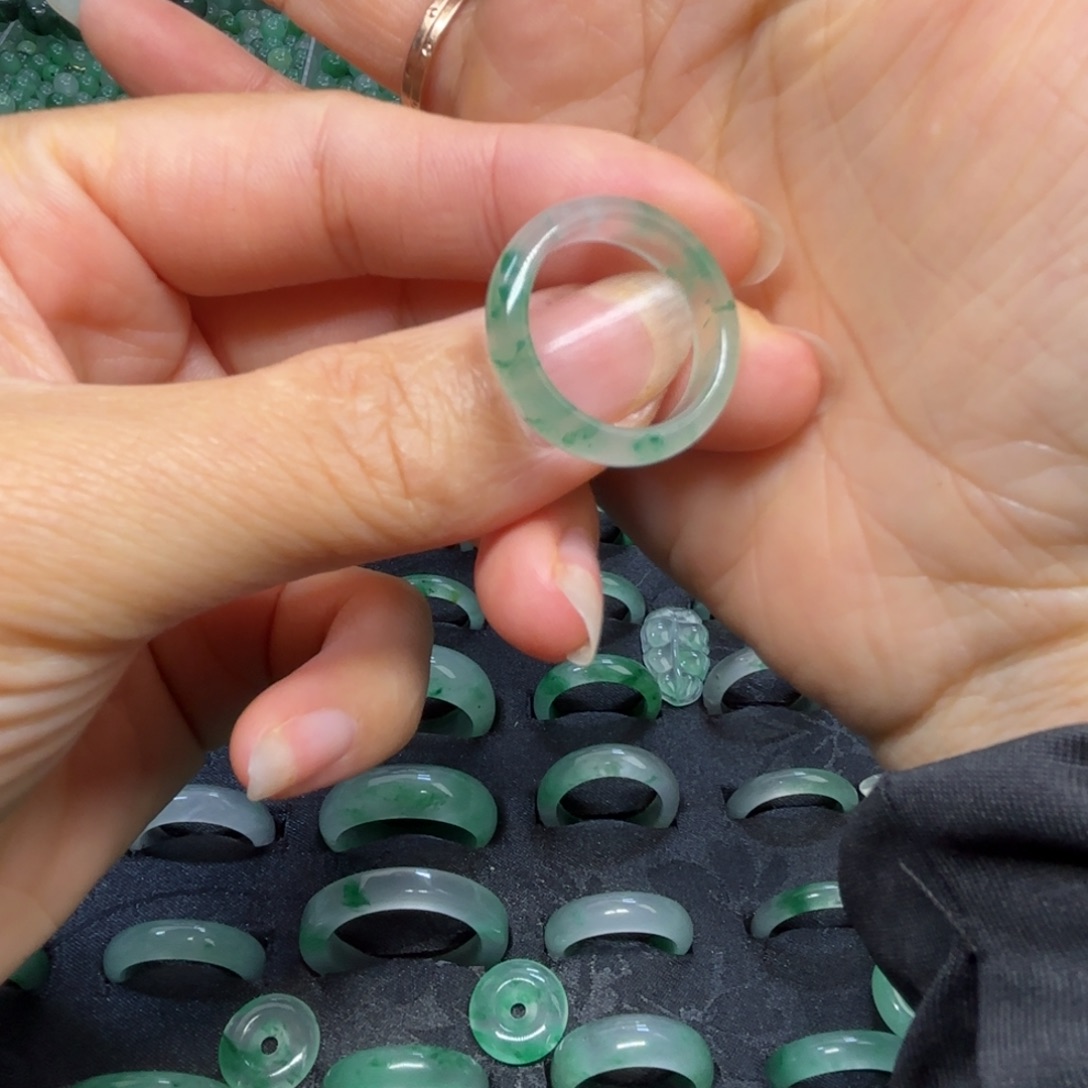 石英质玉（非洲翠）未镶嵌戒指  珠子  手镯冰飘花戒指