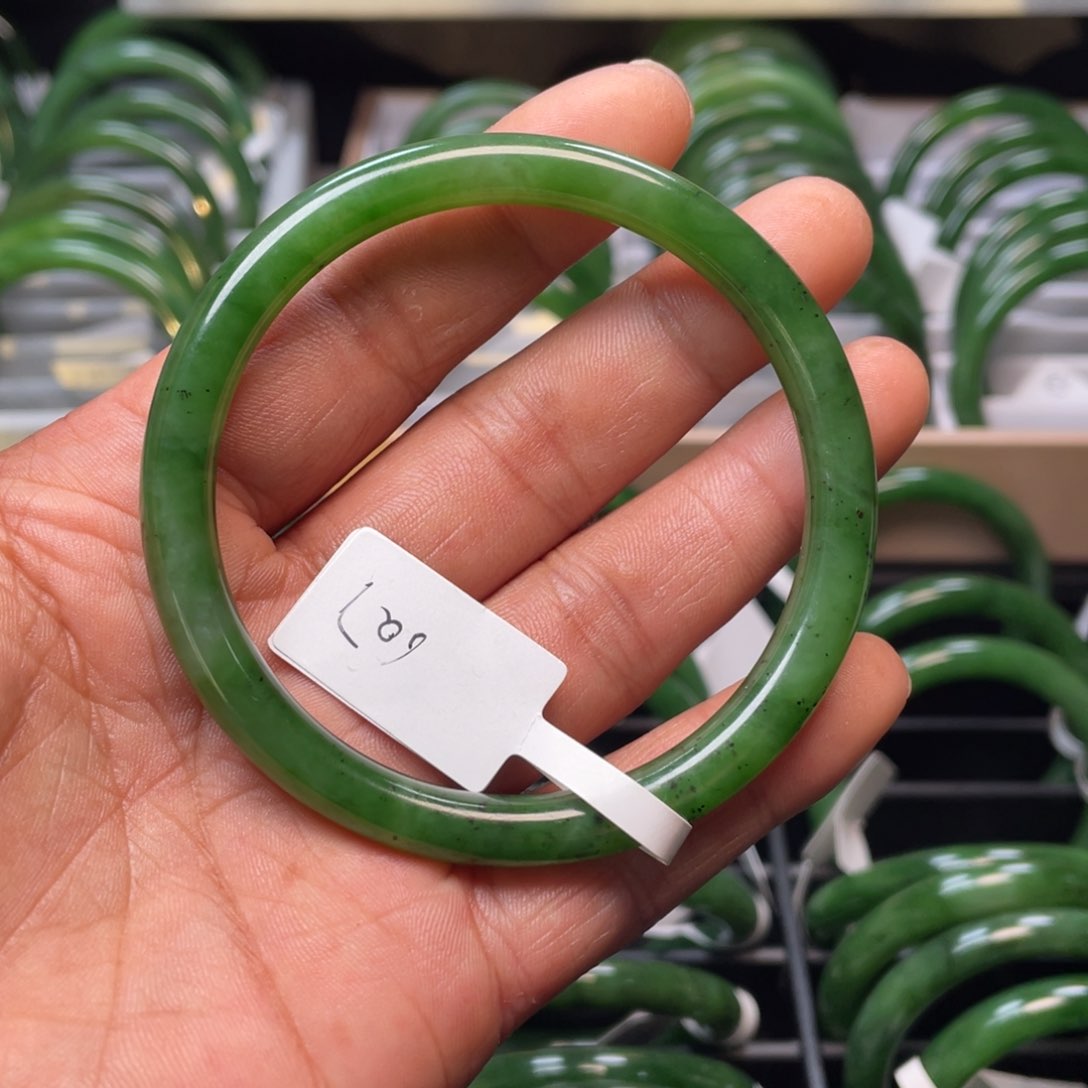 和田玉（碧玉）手镯未镶嵌