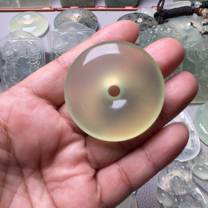 林***远岫玉未镶嵌吊坠(赠链)