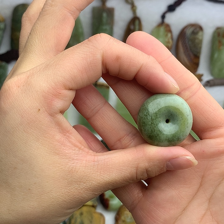 岫岩河磨玉（透闪石质玉）未镶嵌挂件