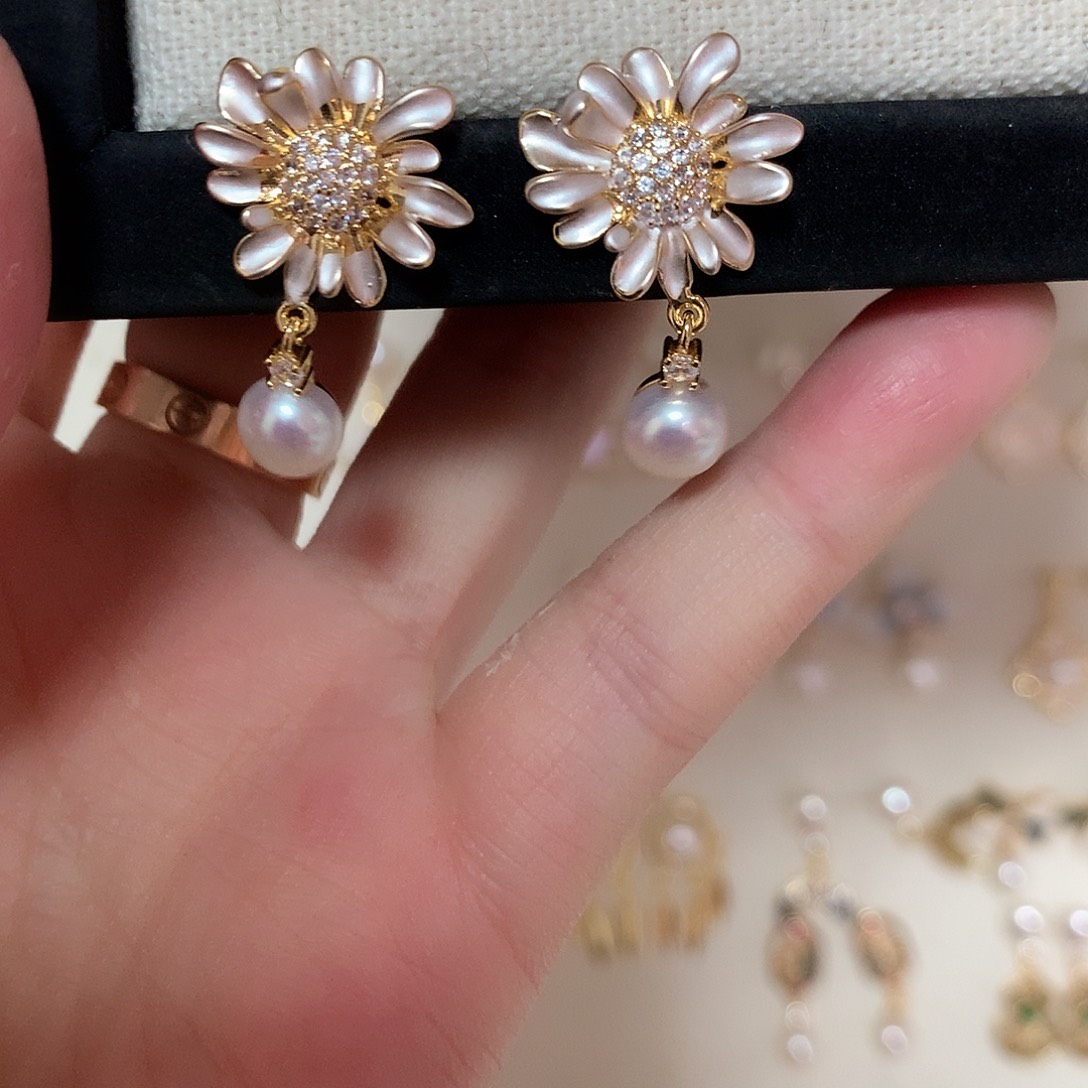 淡水珍珠耳饰合金