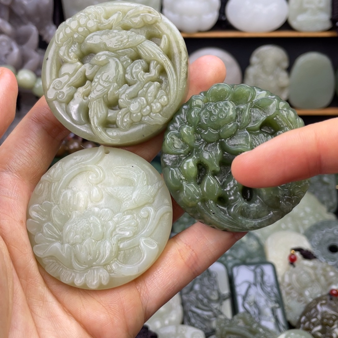 和田玉未镶嵌颈饰