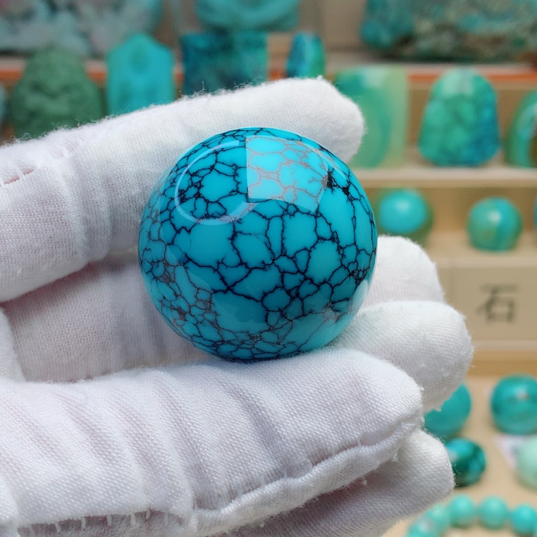 绿松石颈饰未镶嵌