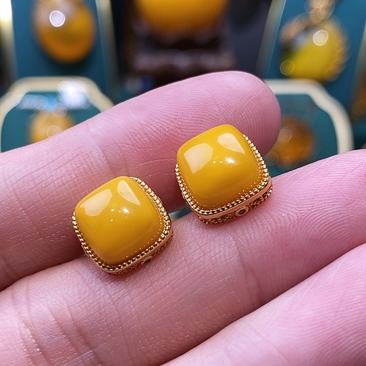 蜜蜡耳饰银S925镀金镶嵌