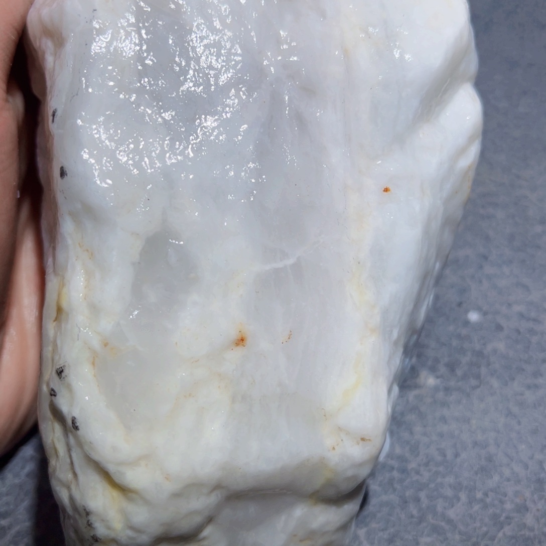 和田玉（糖玉）未镶嵌珠宝奇石