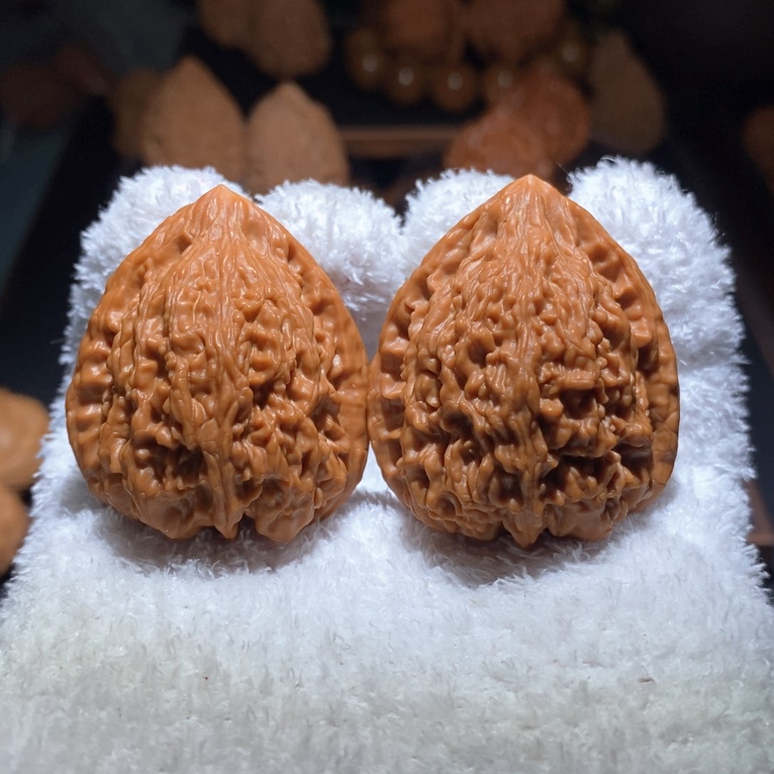 文玩核桃吊坠塔尖