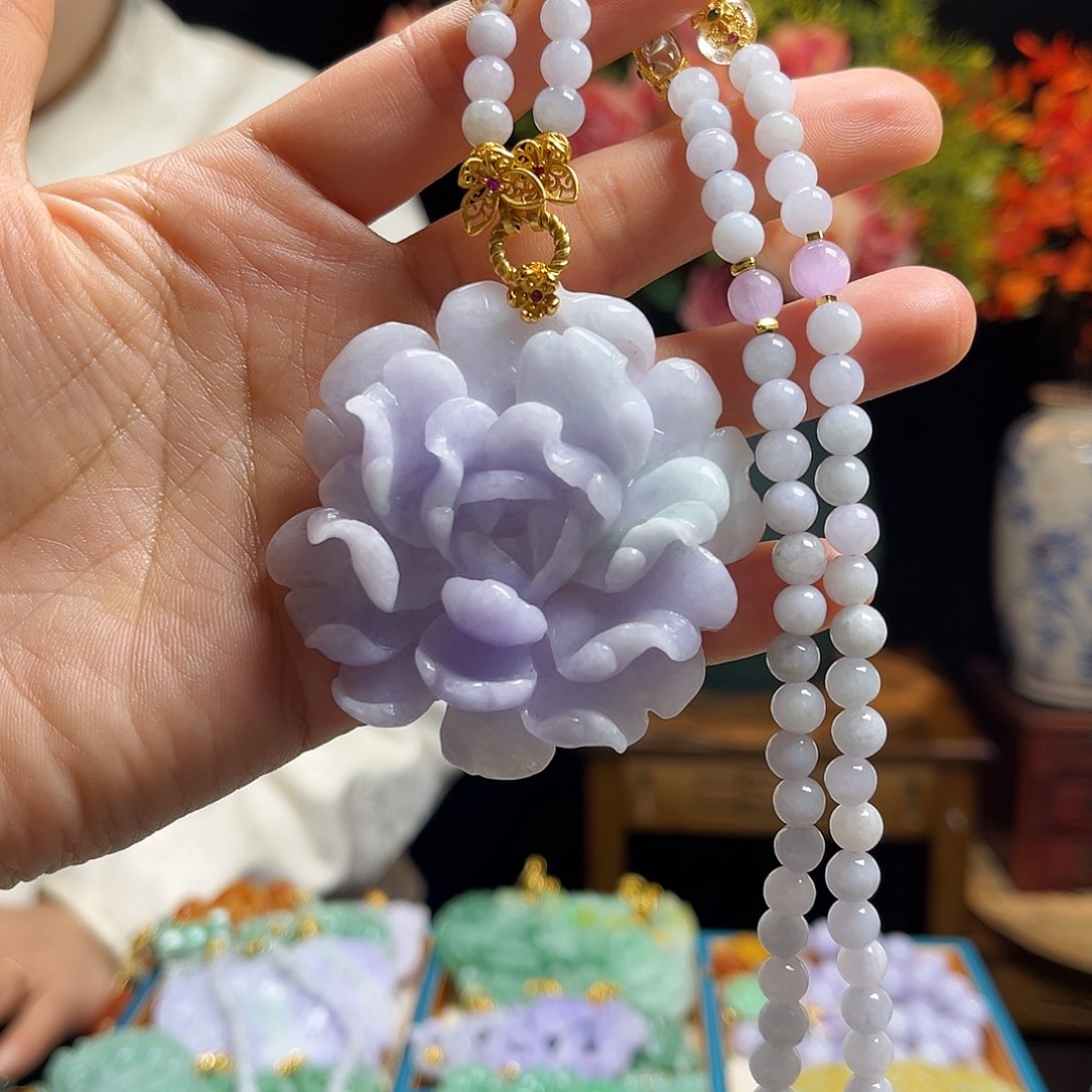 翡翠颈饰未镶嵌天然翡翠