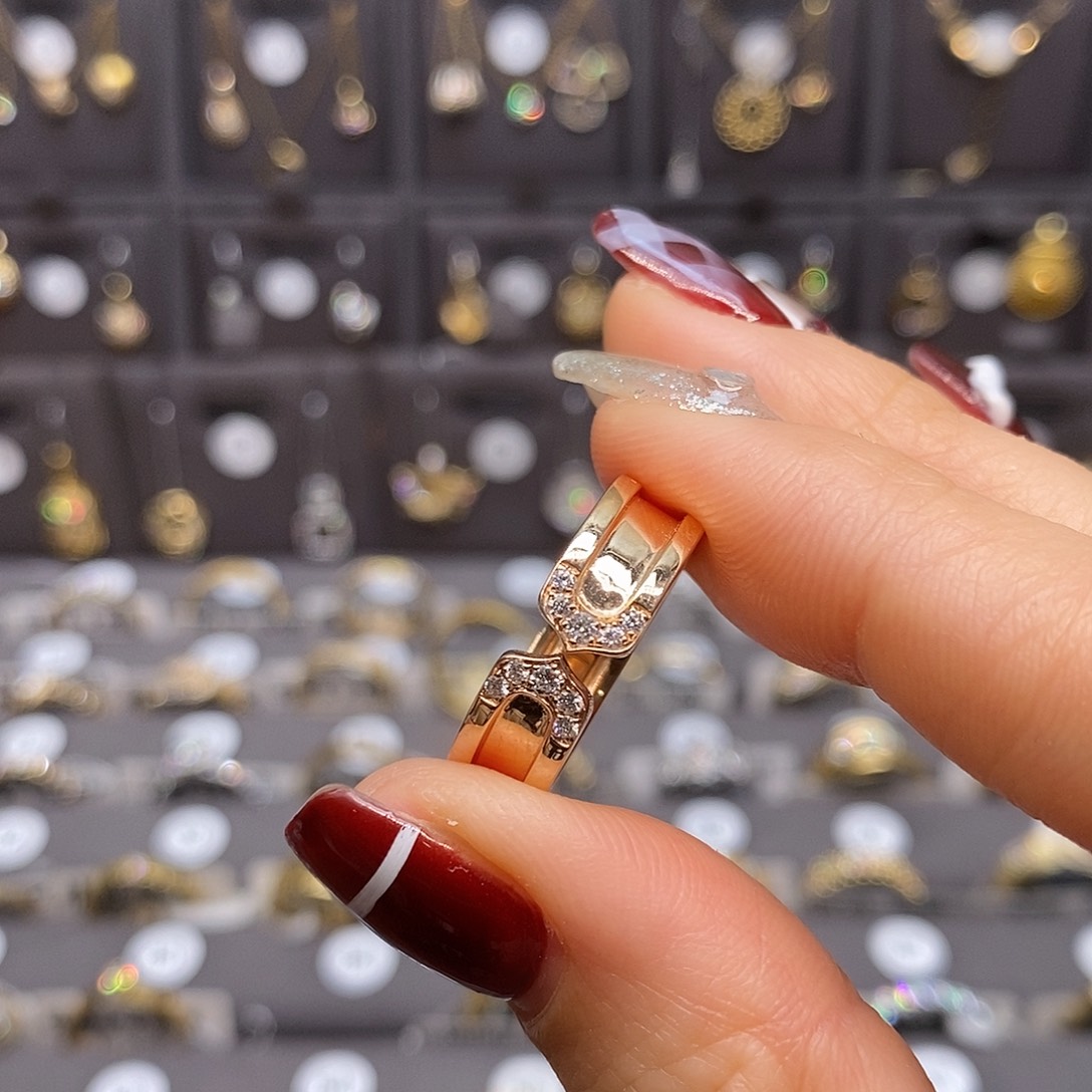 钻石戒指18K金镶嵌天然钻石