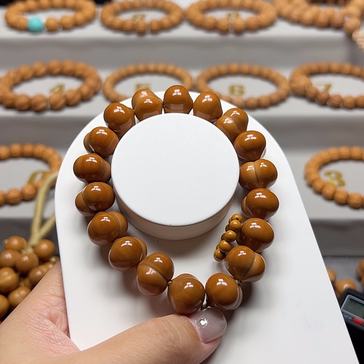 乐****手串猴头核桃15➕屁桃精品