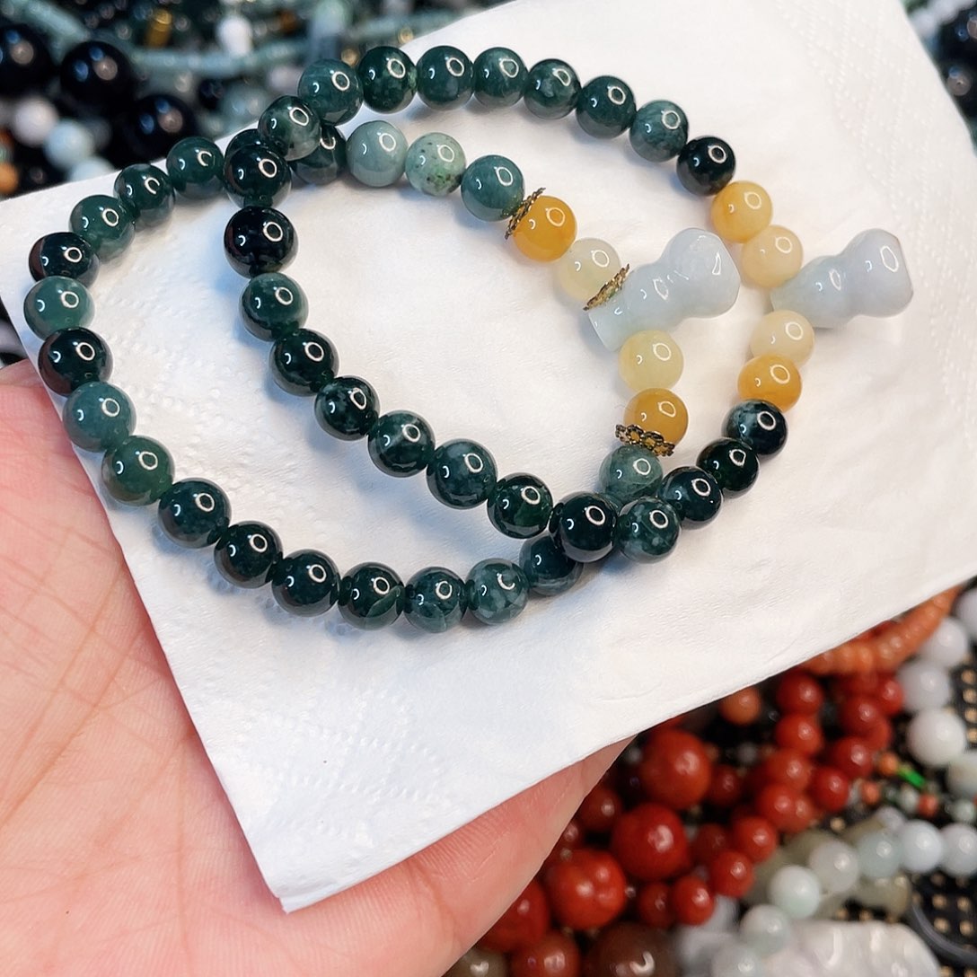 翡翠颈饰未镶嵌翡翠