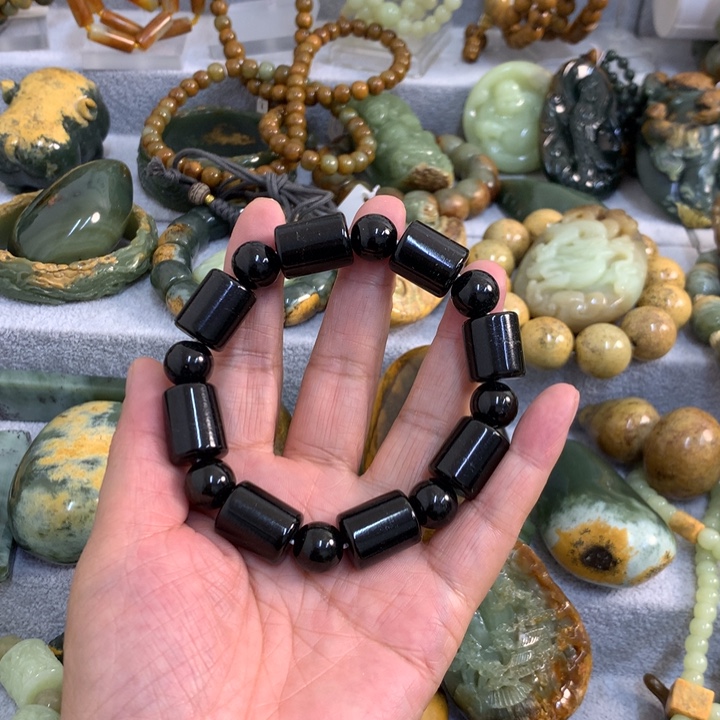 远***诺岫岩河磨玉（透闪石质玉）未镶嵌把件