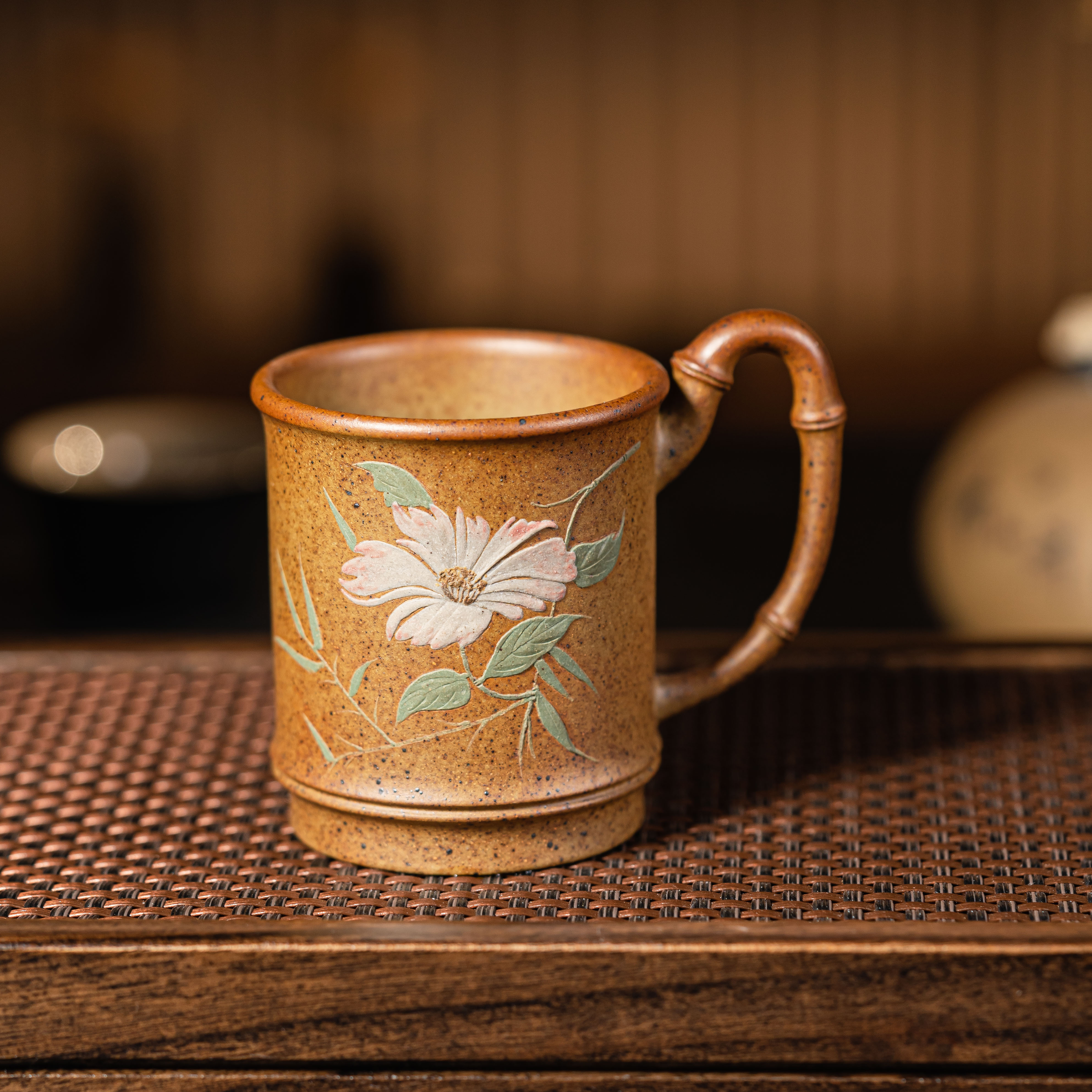 GS5-036 宜兴手工紫砂   柴烧荷花主人杯