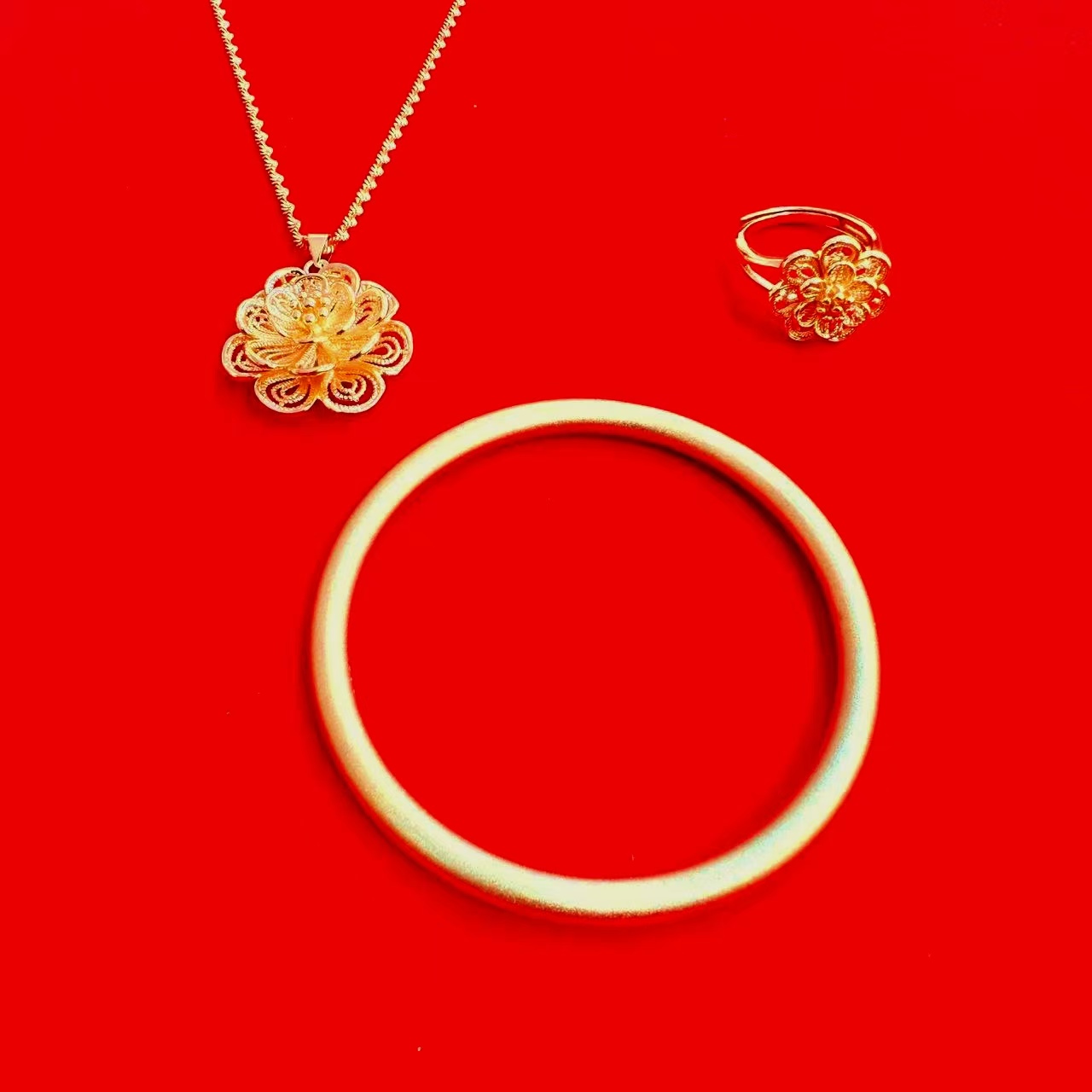 【伊一甄选】高端大气合金素圈手镯三件套手镯+吊坠+戒指sh91011