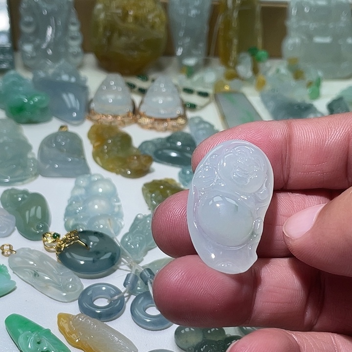 翡翠未镶嵌颈饰12