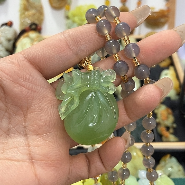 蛇纹石玉挂件未镶嵌甜****享