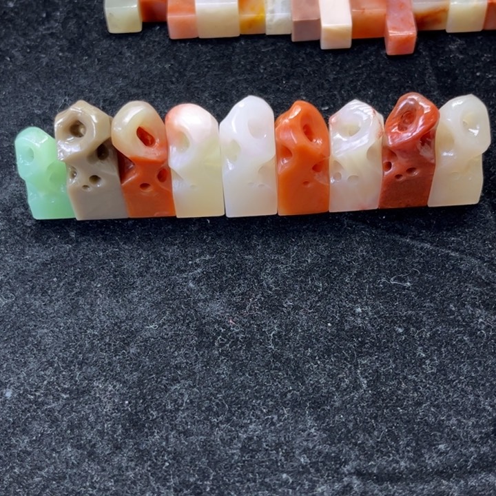 老挝石9个。。。。。。。