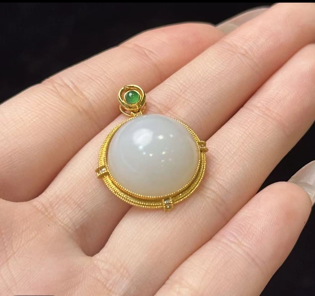【慧子臻选】16*8mm 18k金和田玉白蛋面吊坠 不含链 15 LM09YJ1325