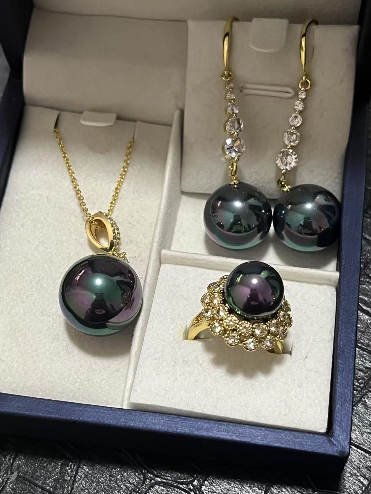 收藏级轻奢气质时尚百搭经典吊坠FDM630285