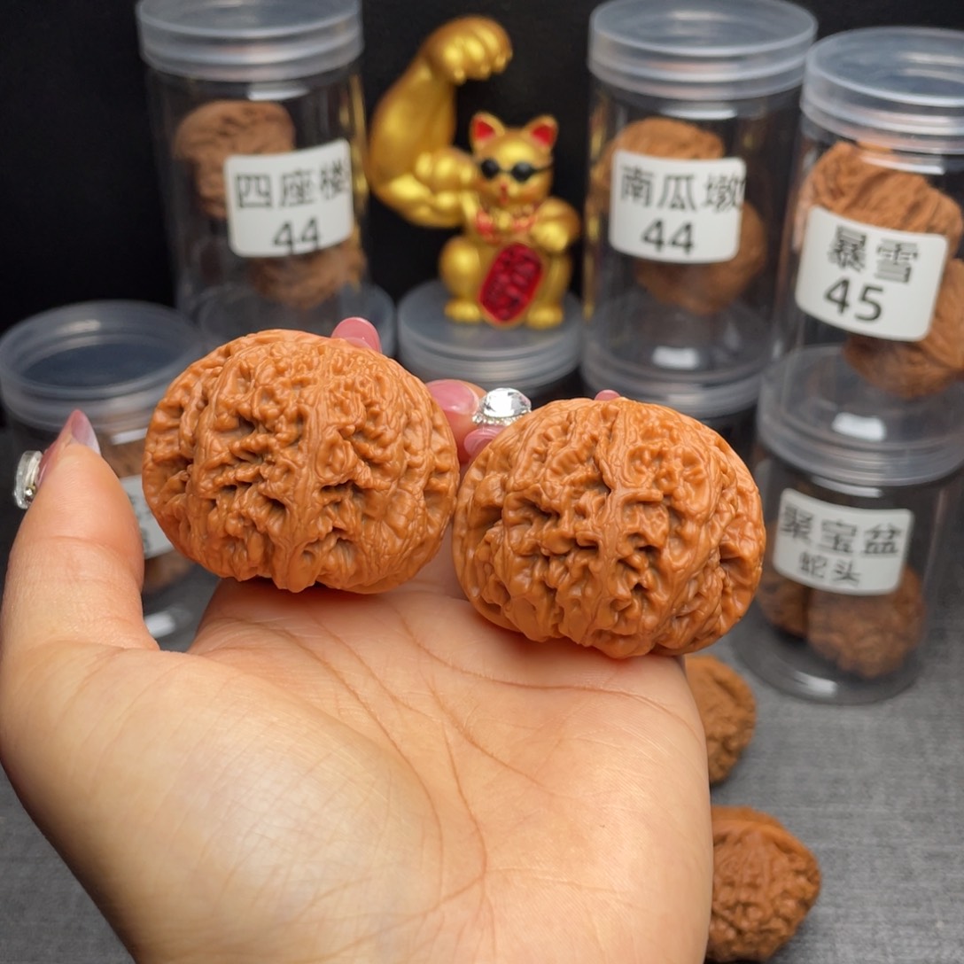 文玩核桃把件圆球大粗筋