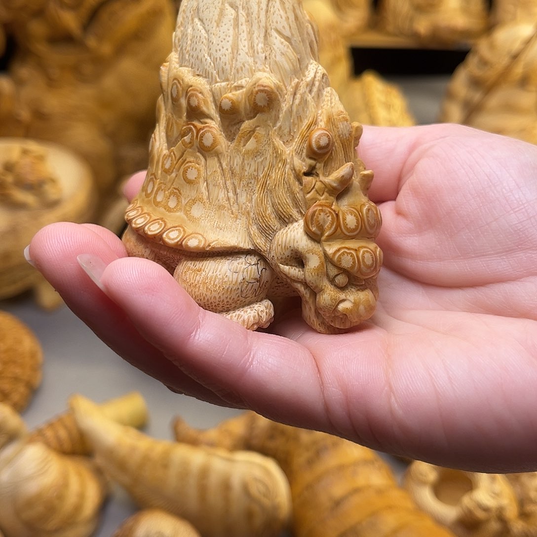 竹a****年竹根的雕刻艺术