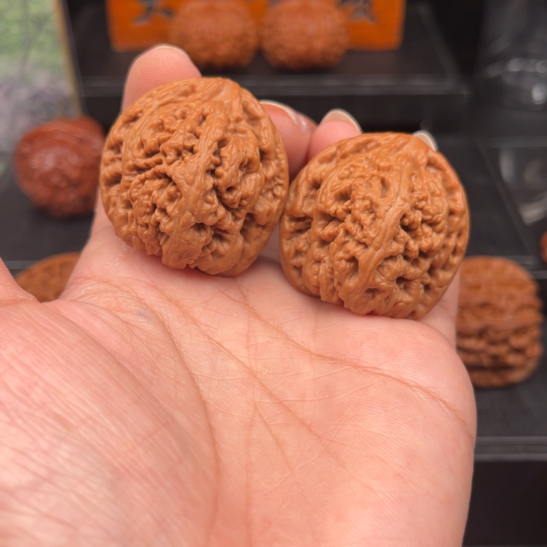 【闪购商品】文玩核桃吊坠小***x粗筋Q3013