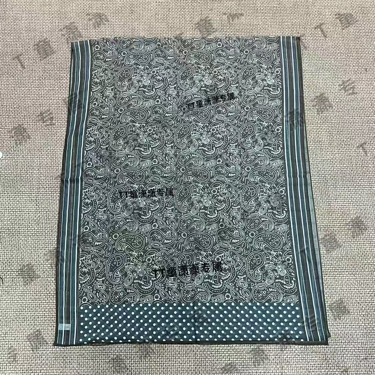 （墨绿腰果波点）方格绸围巾65*175左右长巾