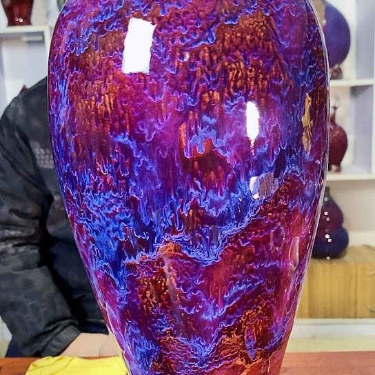 摆件军**杨尚峰钧窑作品梅瓶