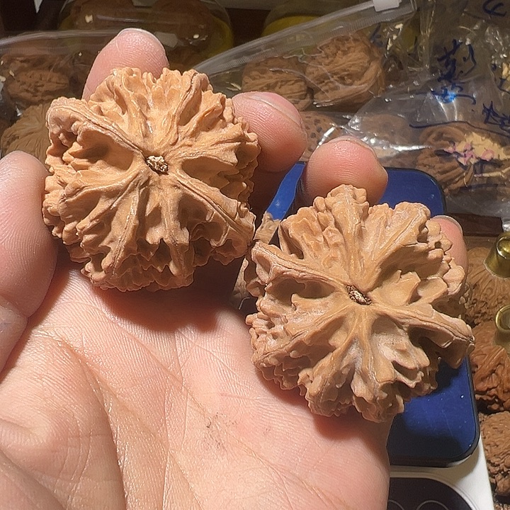 三***乐核桃全品蓟县滴溜圆