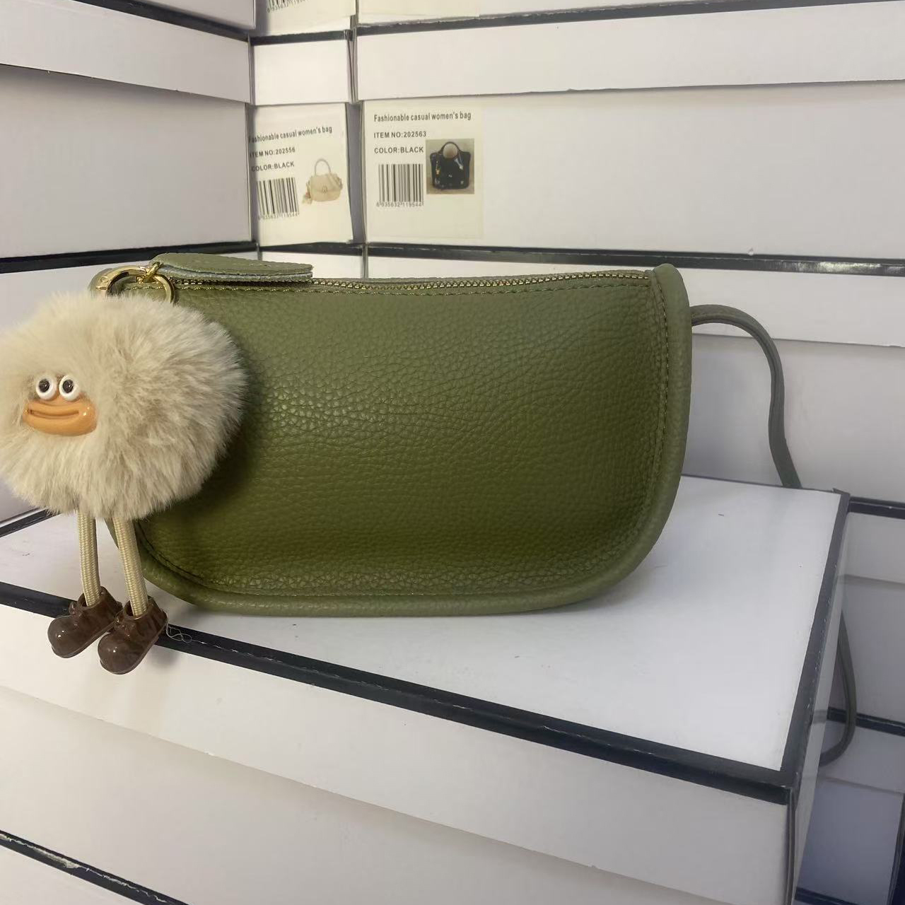 简约百搭包包女包2025新款时尚饺子包斜挎包女士腋下包今年流行色