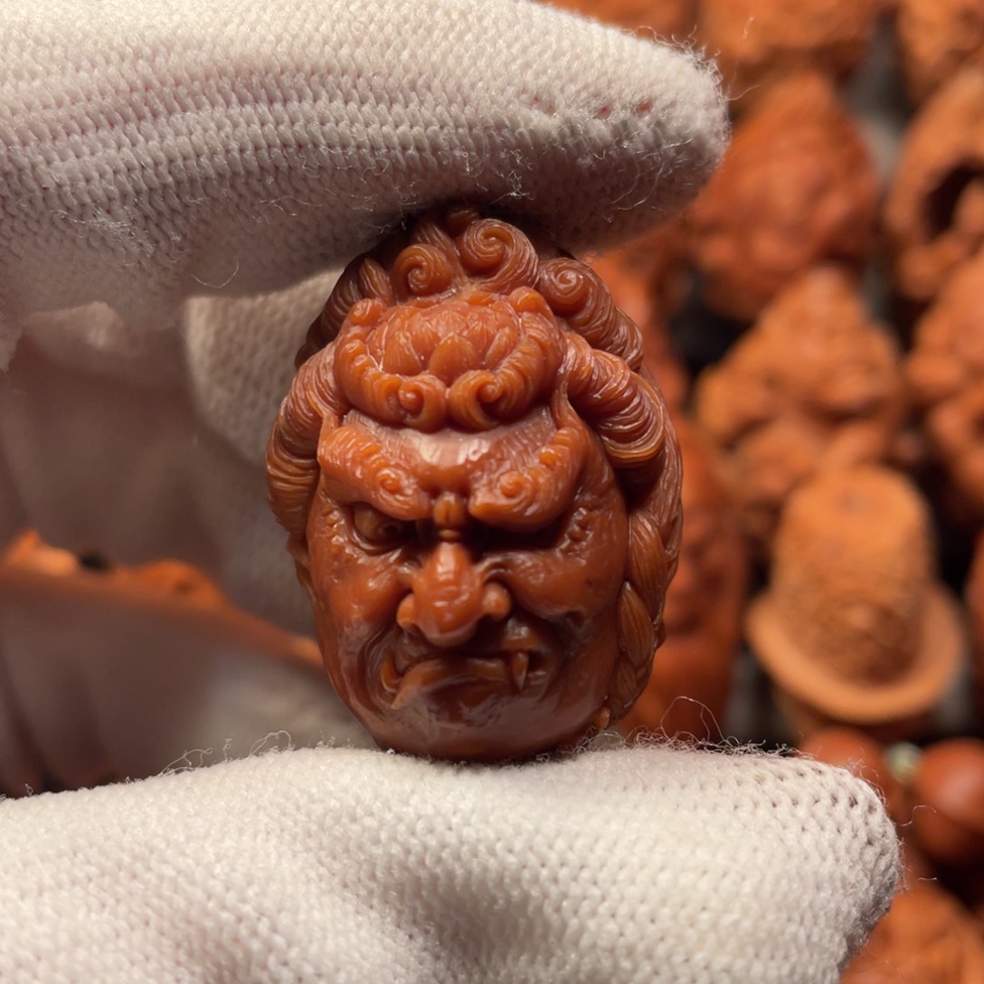 橄榄核吊坠不动明王