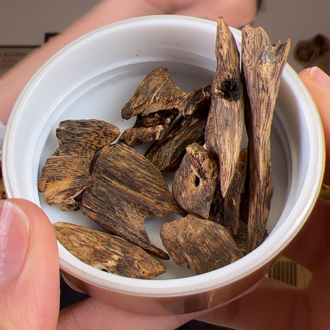 沉香沉香碎屑原母树沉香碎料6.6克