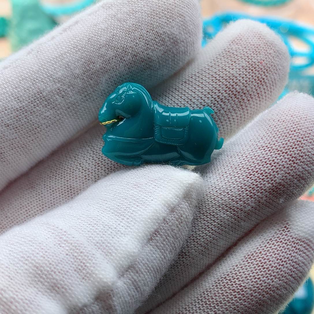 绿松石颈饰未镶嵌