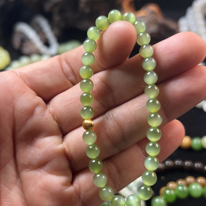 和田玉未镶嵌手串