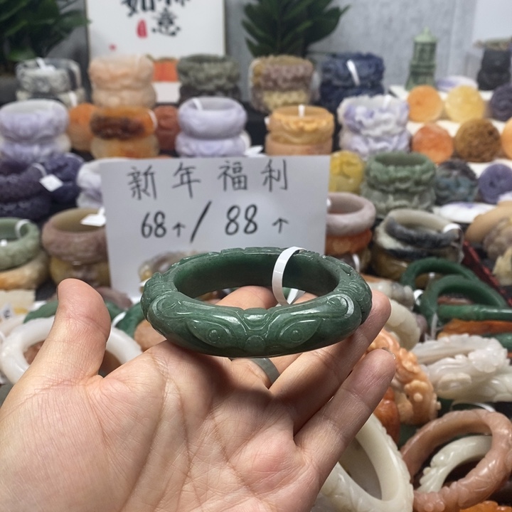 石英岩玉未镶嵌手镯