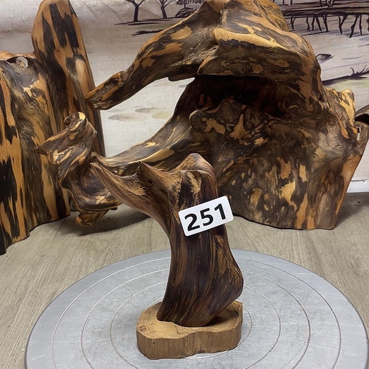 自***在木直播间木质摆件