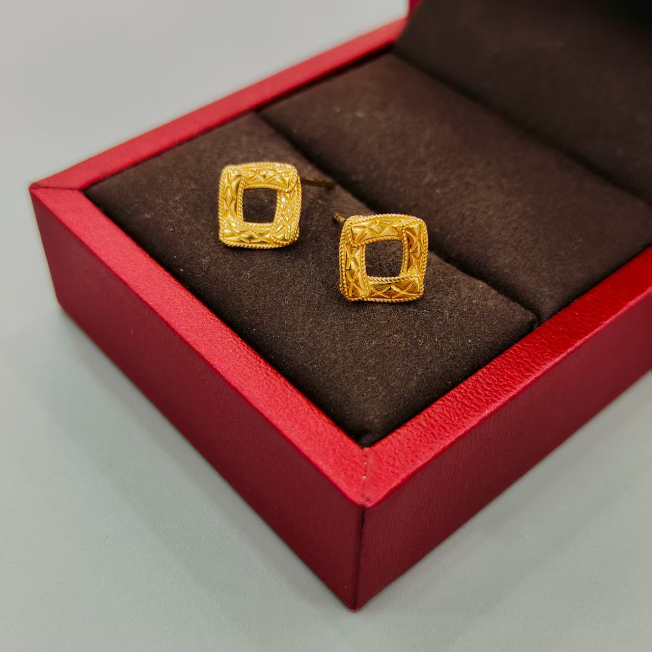 珺铺黄金 足金999【一店】方形条纹直针耳钉复古小香风设计耳饰