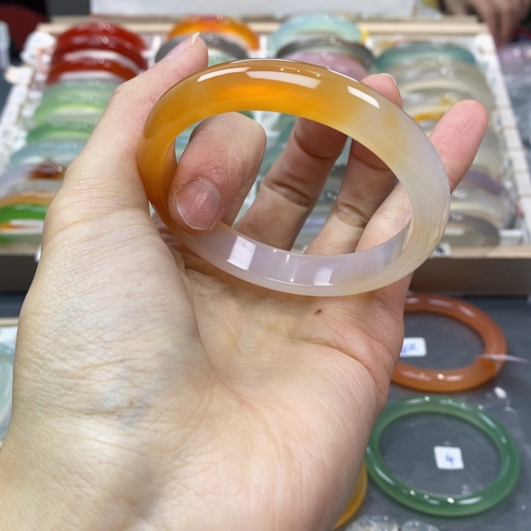 玛瑙/玉髓手镯未镶嵌金*叶