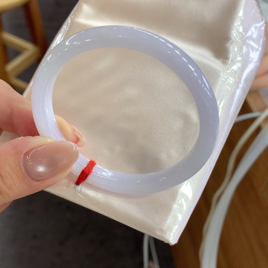 翡翠未镶嵌手镯天然Ａ货翡翠54贵妃