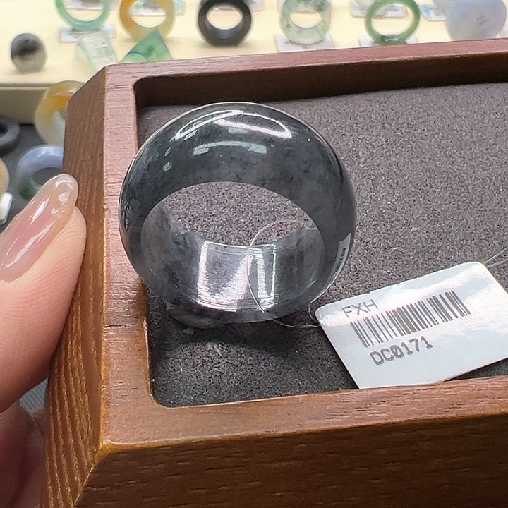 翡翠戒指未镶嵌戒指