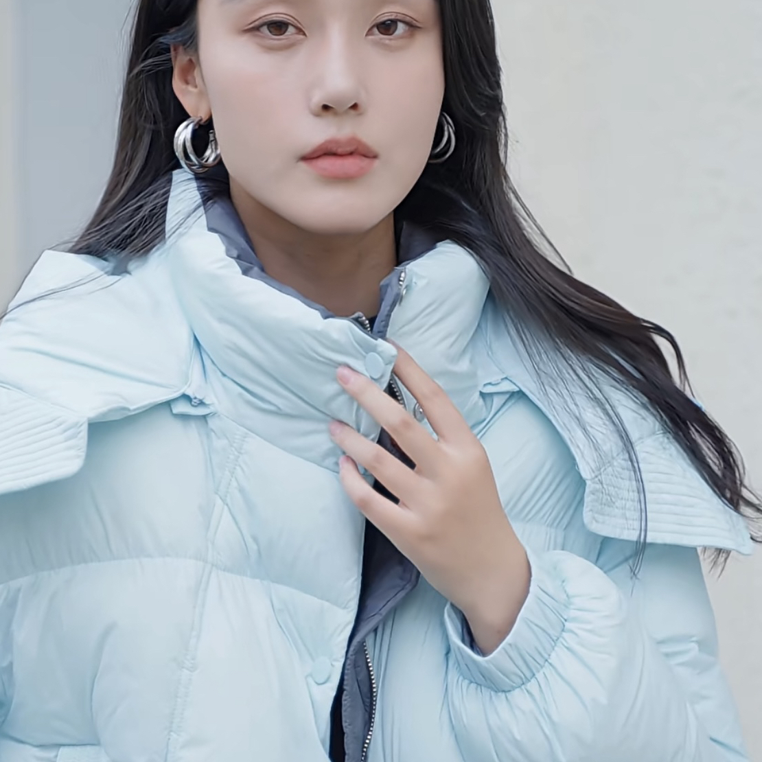 保暖连帽街头风短款女款设计师羽绒外套冬季女装0650