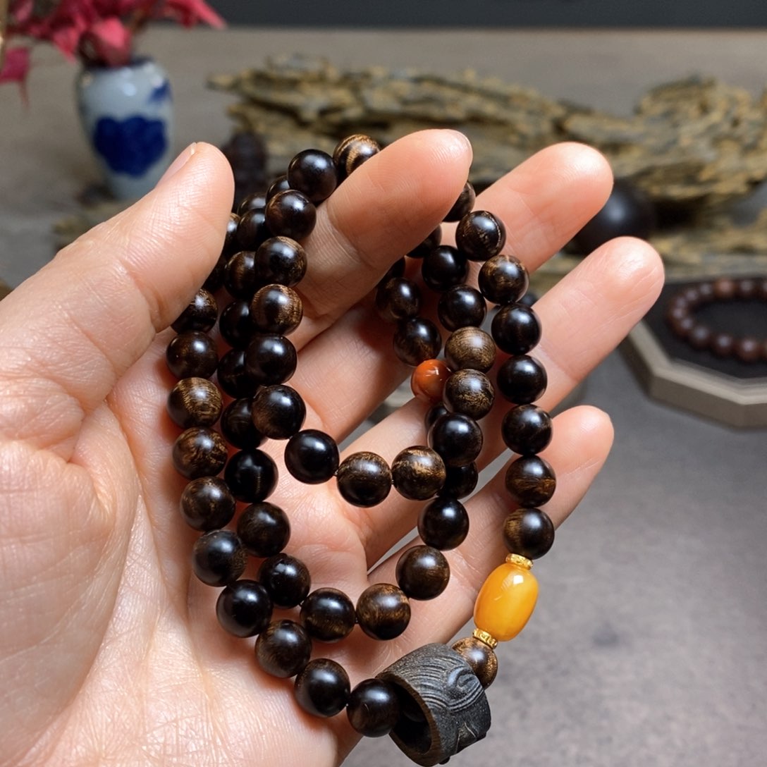 沉香手串越南芽庄白棋楠瘤疤0.8设计➕跑环沉香木雕设计