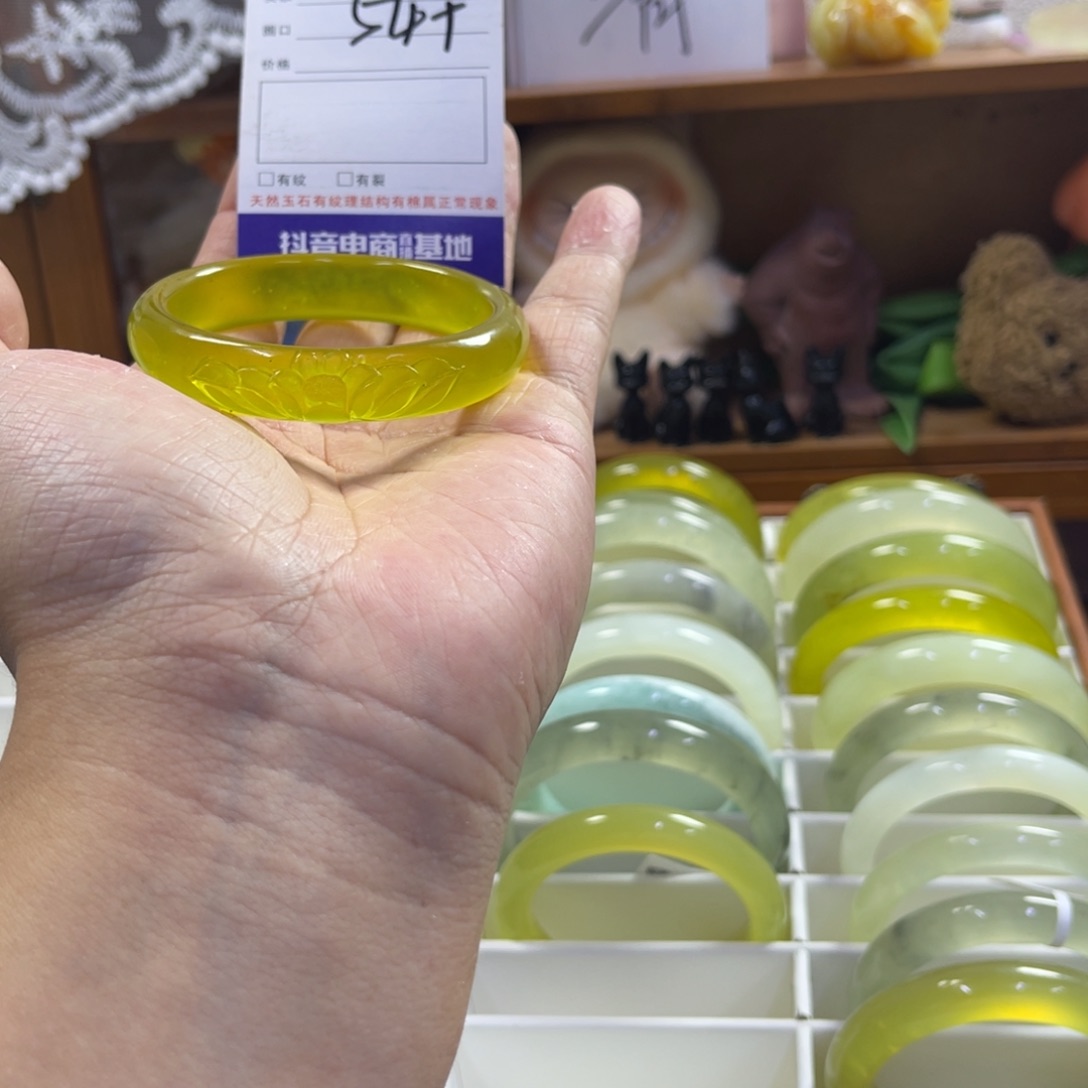 蛇纹石玉未镶嵌手镯598