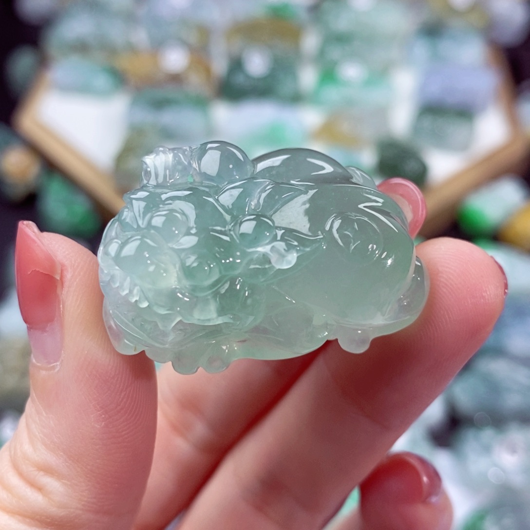 翡翠颈饰未镶嵌天然