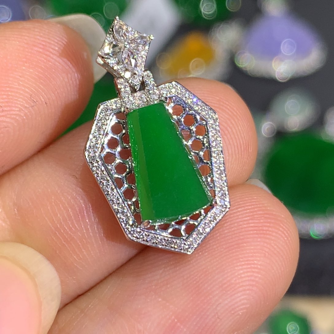 翡翠颈饰18K金镶嵌9、