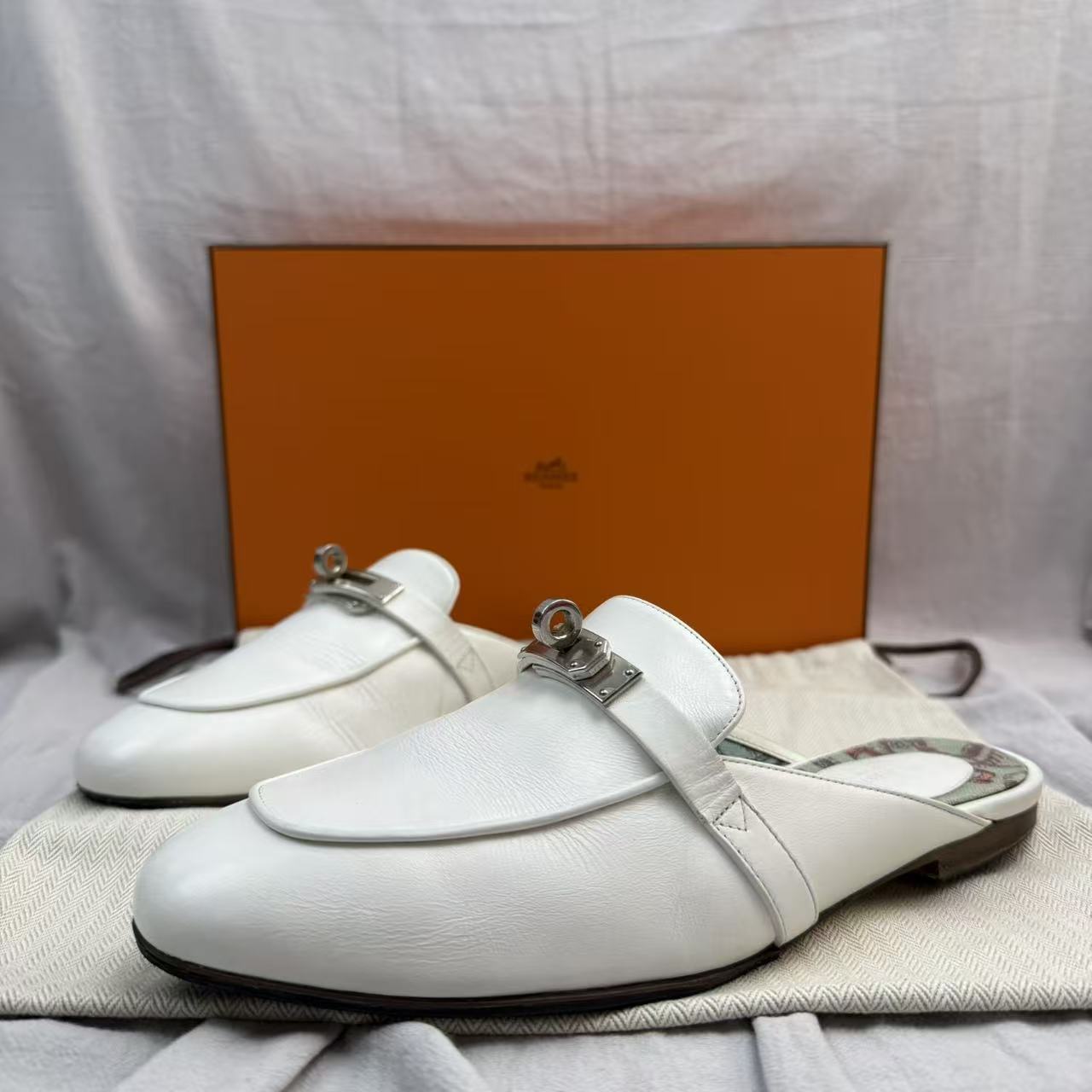 95新 Hermes/爱马仕 36.5码/公价7.2k Oz纯白包头穆勒拖2050