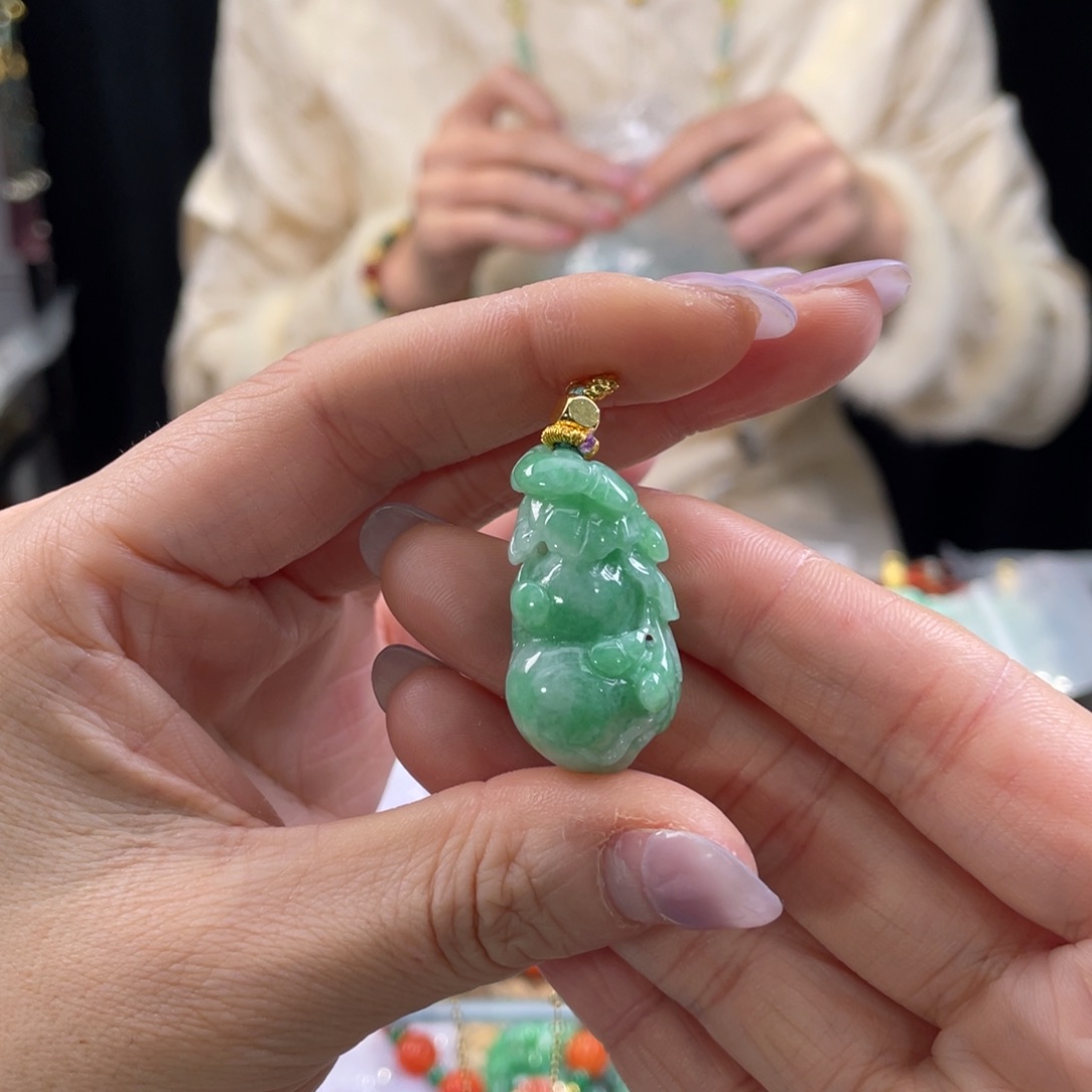 翡翠颈饰未镶嵌代编织