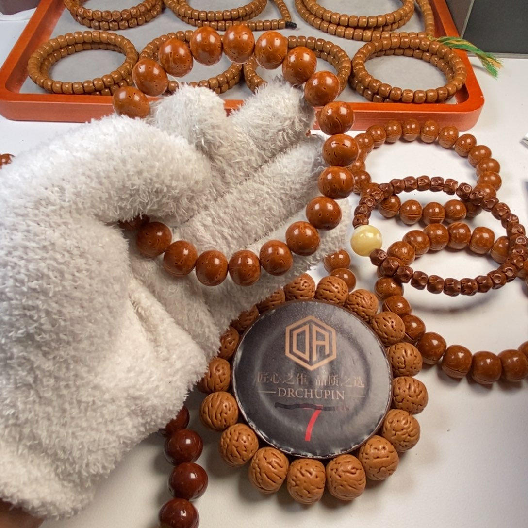 張***渊桃核手串1.330000000000