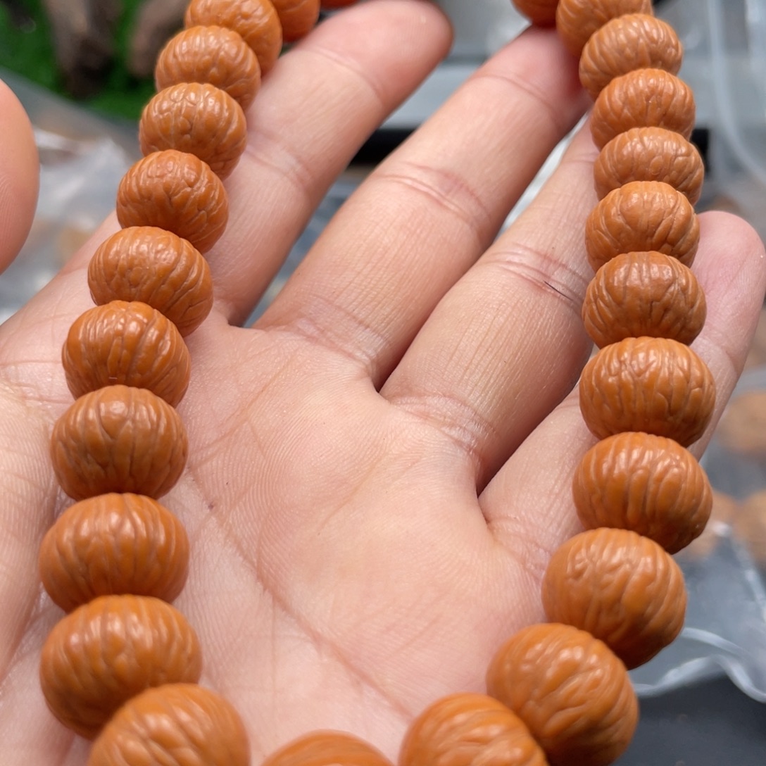 吊坠橄榄核猴头龙