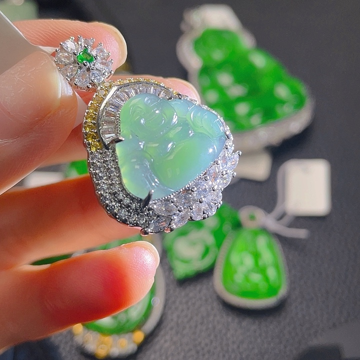 翡翠颈饰未镶嵌36，